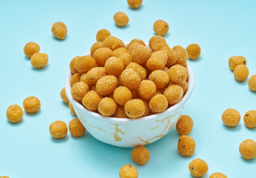 Enjoy the crispiness of Kara Seedai by Murari Sweets