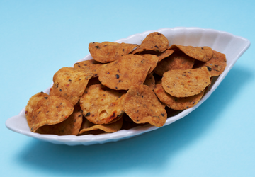 Thatti murukku enhanced by aromatic idli podi blend